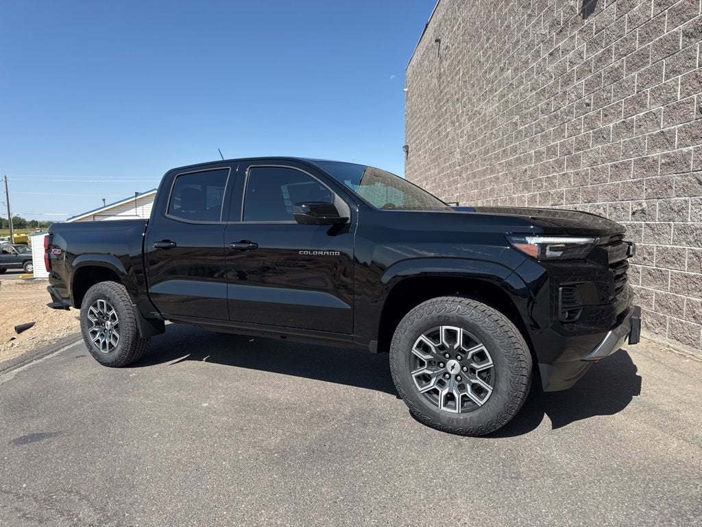 2026 Chevrolet Colorado Z71 in Black — front three-quarter view