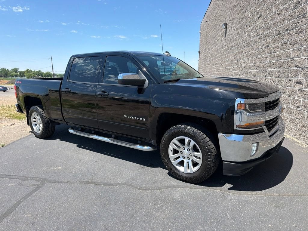 2018 Chevrolet Silverado 1500 LT in Black — front three-quarter view