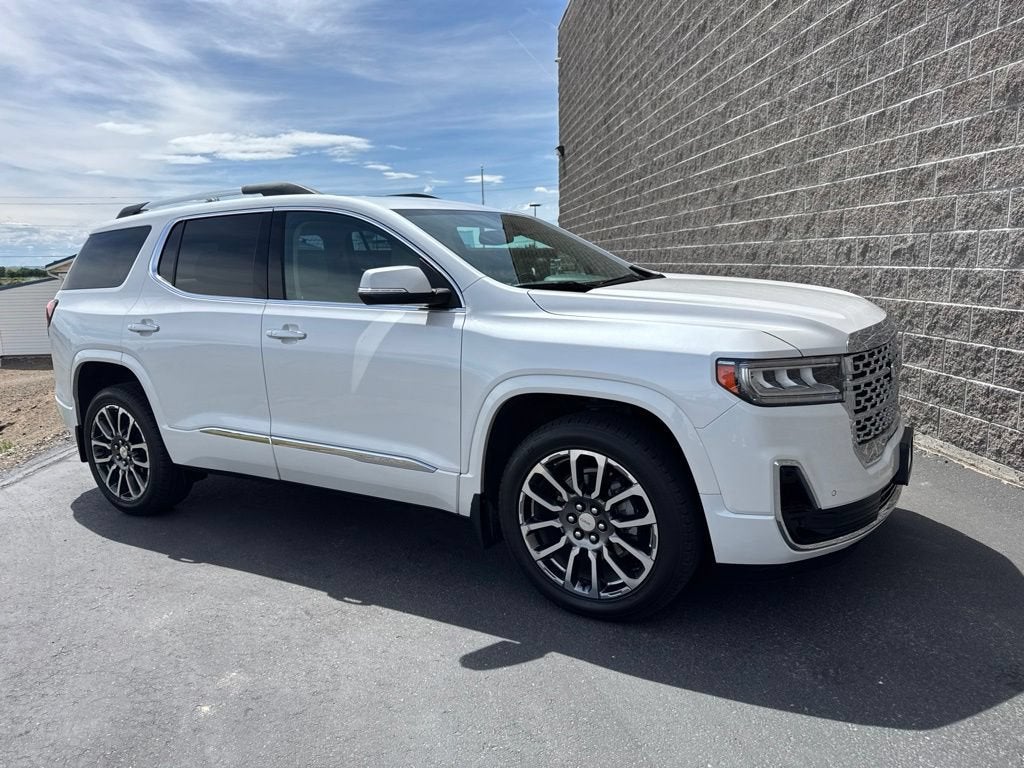 2020 GMC Acadia Denali in White Frost Tricoat — front three-quarter view